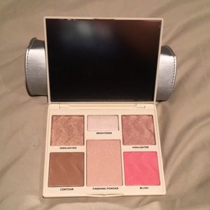 Cover|FX Perfector Face Palette- Light-Medium